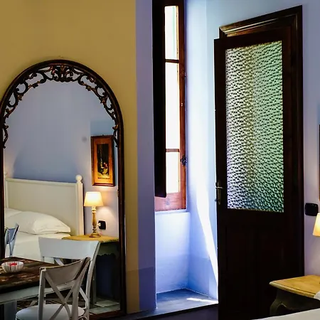 Sofia Family 4* Carloforte (Isola di San Pietro)